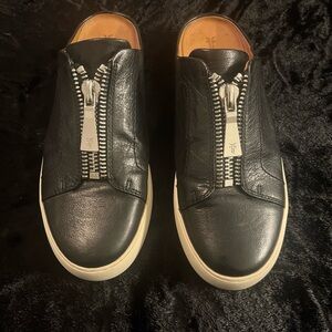 FRYE Black Leather Sneakers with Silver Zipper